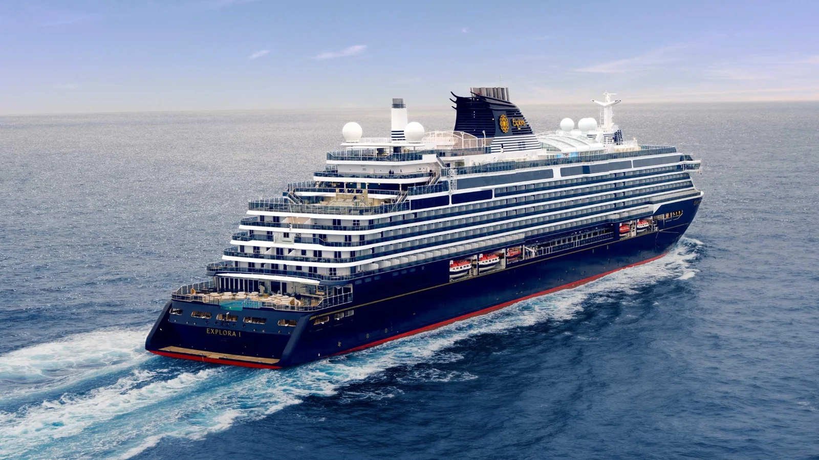 EXPLORA I d’Explora Journeys en navigation en mer
